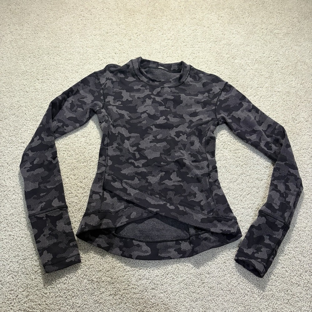 Lululemon Close to Crossing Long Sleeve Shirt Womens 2 Gray Camo Gym LW3ECAS